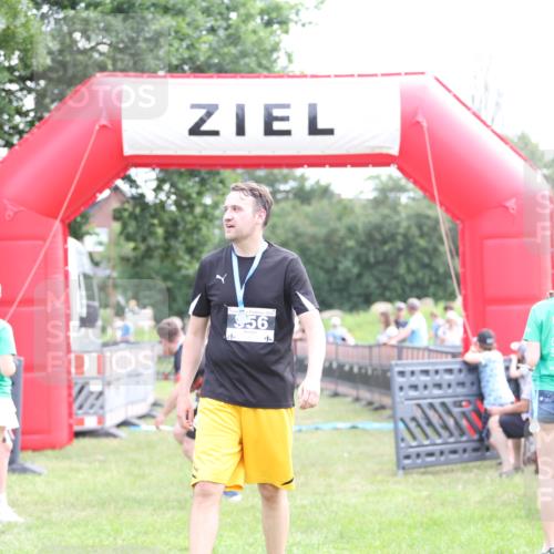 21.06.2026 - 29. Vierlanden-Triathlon Andreas Tolksdorf http://msf.ph/oto/9881523 21.06.2026 11:21:22 Ziel 411, 439, 411, 439 meine-sportfotos.de