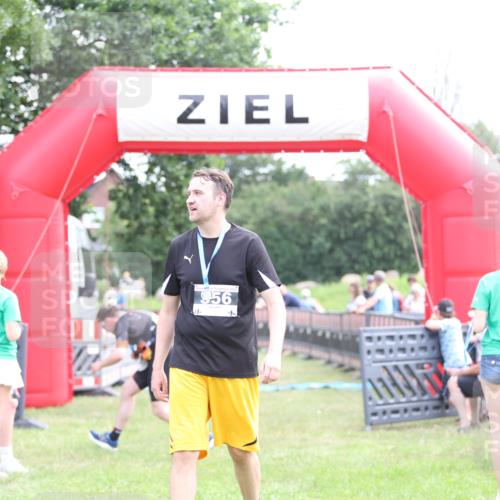 21.06.2026 - 29. Vierlanden-Triathlon Andreas Tolksdorf http://msf.ph/oto/9881541 21.06.2026 11:21:22 Ziel 411, 439, 411, 439 meine-sportfotos.de
