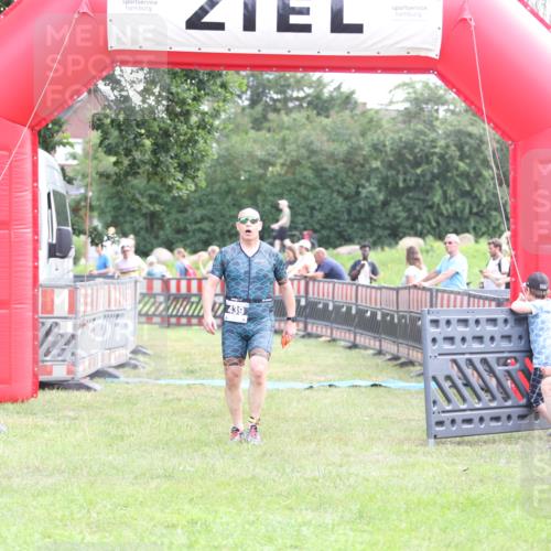 21.06.2026 - 29. Vierlanden-Triathlon Andreas Tolksdorf http://msf.ph/oto/9881562 21.06.2026 11:21:28 Ziel 411, 439, 411, 439 meine-sportfotos.de