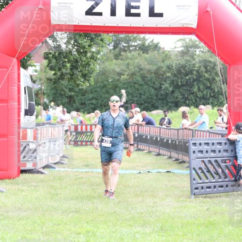 21.06.2026 - 29. Vierlanden-Triathlon Andreas Tolksdorf http://msf.ph/oto/9881594 21.06.2026 11:21:28 Ziel 411, 439, 411, 439 meine-sportfotos.de