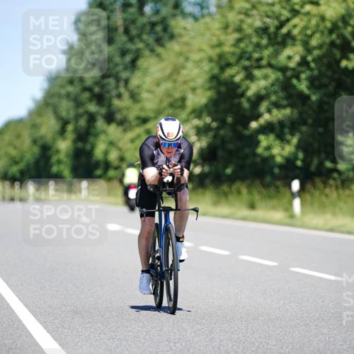 21.06.2026 - Viking Triathlon Michael Burmester http://msf.ph/oto/9881661 21.06.2026 13:30:16 Radfahren 138, 174 meine-sportfotos.de