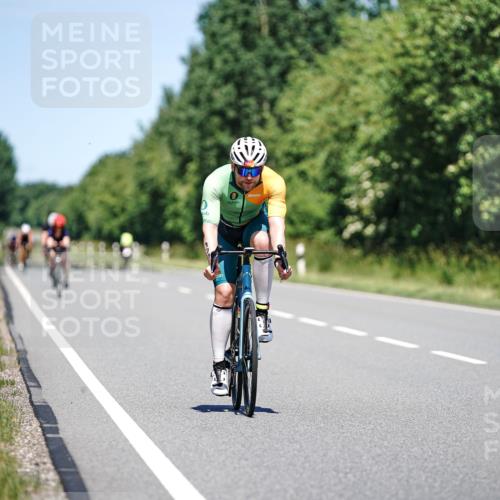 21.06.2026 - Viking Triathlon Michael Burmester http://msf.ph/oto/9881671 21.06.2026 13:30:23 Radfahren 138, 174, 512 meine-sportfotos.de