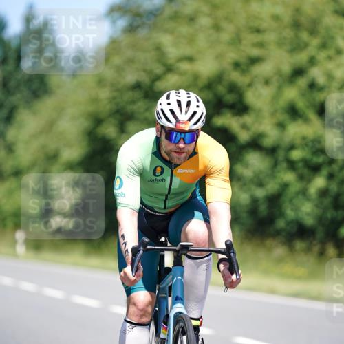 21.06.2026 - Viking Triathlon Michael Burmester http://msf.ph/oto/9881678 21.06.2026 13:30:25 Radfahren 138, 174, 512 meine-sportfotos.de