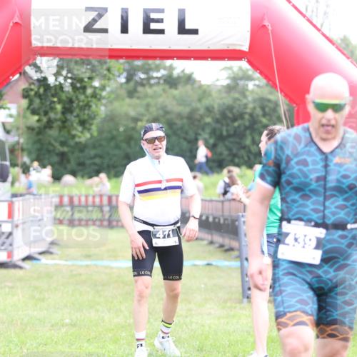 21.06.2026 - 29. Vierlanden-Triathlon Andreas Tolksdorf http://msf.ph/oto/9881709 21.06.2026 11:21:40 Ziel  meine-sportfotos.de