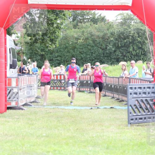 21.06.2026 - 29. Vierlanden-Triathlon Andreas Tolksdorf http://msf.ph/oto/9881872 21.06.2026 11:22:04 Ziel 417, 445, 620, 417, 445, 620 meine-sportfotos.de