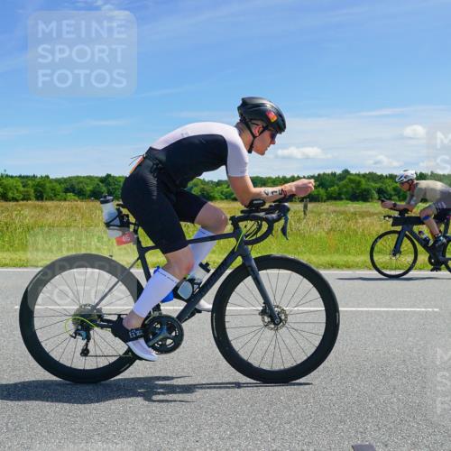 21.06.2026 - Viking Triathlon Michael Burmester http://msf.ph/oto/9881921 21.06.2026 13:07:05 Radfahren 59, 59, 321, 369, 564 meine-sportfotos.de