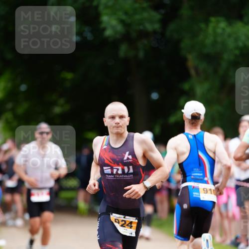 21.06.2026 - 29. Vierlanden-Triathlon LAZAROV Photography http://msf.ph/oto/9881977 21.06.2026 12:33:12 Laufen 910, 202, 924 meine-sportfotos.de