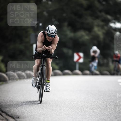 21.06.2026 - 29. Vierlanden-Triathlon H.Heesch http://msf.ph/oto/9882015 21.06.2026 09:17:27 Radfahren 3, 16, 127, 202, 233 meine-sportfotos.de