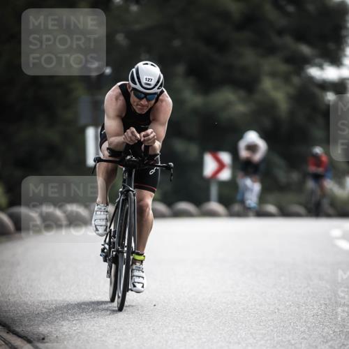21.06.2026 - 29. Vierlanden-Triathlon H.Heesch http://msf.ph/oto/9882042 21.06.2026 09:17:27 Radfahren 3, 16, 127, 202, 233 meine-sportfotos.de
