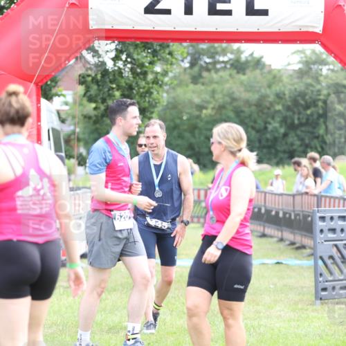 21.06.2026 - 29. Vierlanden-Triathlon Andreas Tolksdorf http://msf.ph/oto/9882077 21.06.2026 11:22:16 Ziel 220, 417, 220, 417 meine-sportfotos.de