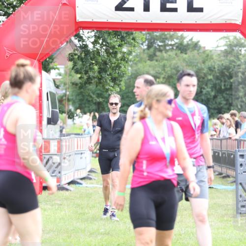 21.06.2026 - 29. Vierlanden-Triathlon Andreas Tolksdorf http://msf.ph/oto/9882091 21.06.2026 11:22:17 Ziel 220, 417, 220, 417 meine-sportfotos.de