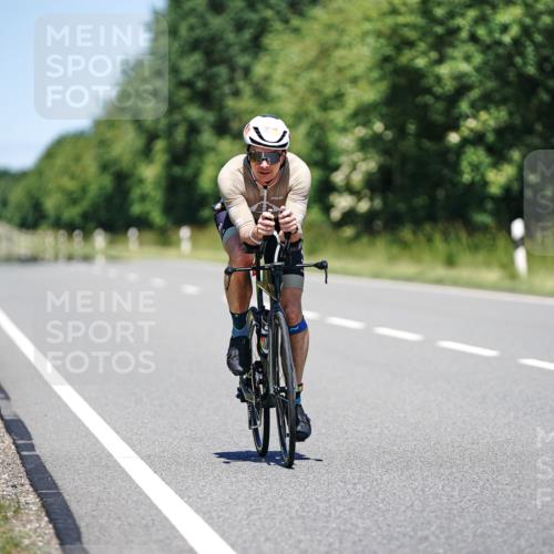 21.06.2026 - Viking Triathlon Michael Burmester http://msf.ph/oto/9882108 21.06.2026 13:34:21 Radfahren 347, 498 meine-sportfotos.de