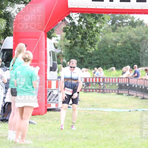 21.06.2026 - 29. Vierlanden-Triathlon Andreas Tolksdorf http://msf.ph/oto/9882192 21.06.2026 11:22:30 Ziel 220, 220 meine-sportfotos.de