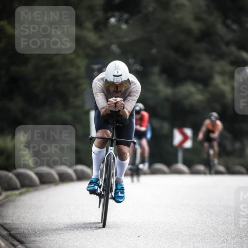 21.06.2026 - 29. Vierlanden-Triathlon H.Heesch http://msf.ph/oto/9882227 21.06.2026 09:17:30 Radfahren 3, 16, 51, 127, 233 meine-sportfotos.de