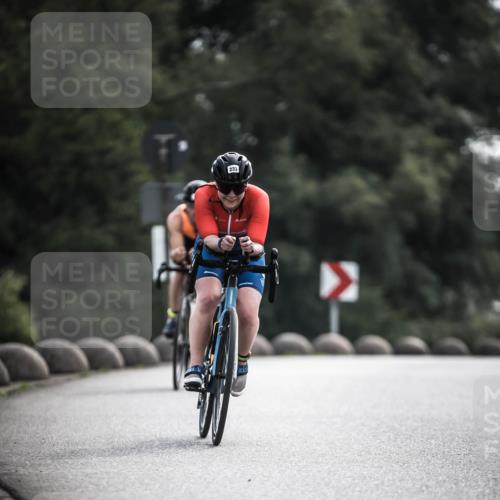 21.06.2026 - 29. Vierlanden-Triathlon H.Heesch http://msf.ph/oto/9882346 21.06.2026 09:17:32 Radfahren 3, 16, 51, 233 meine-sportfotos.de