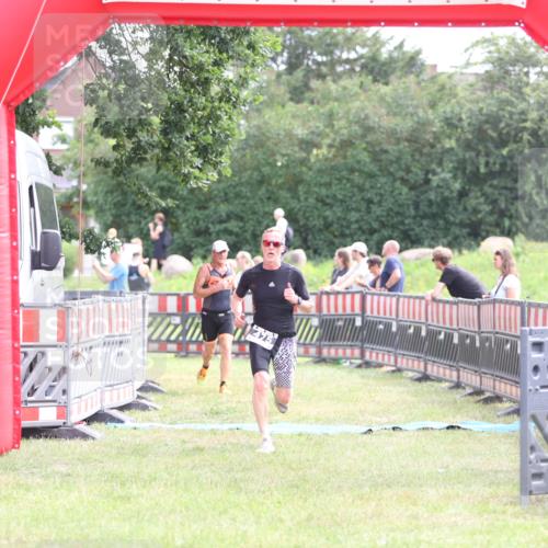 21.06.2026 - 29. Vierlanden-Triathlon Andreas Tolksdorf http://msf.ph/oto/9882353 21.06.2026 11:23:04 Ziel 443, 471, 475, 443, 471, 475 meine-sportfotos.de