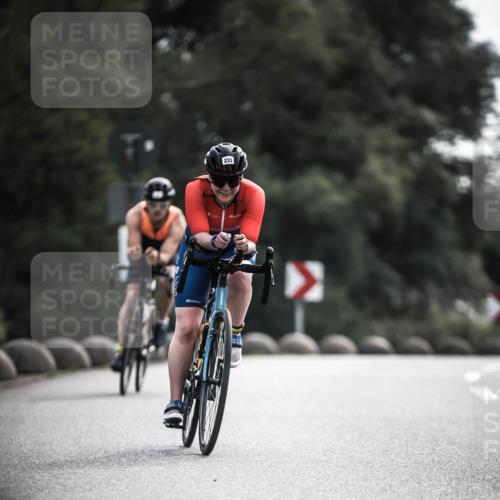 21.06.2026 - 29. Vierlanden-Triathlon H.Heesch http://msf.ph/oto/9882373 21.06.2026 09:17:32 Radfahren 3, 16, 51, 233 meine-sportfotos.de