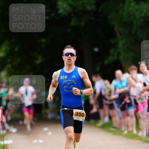 21.06.2026 - 29. Vierlanden-Triathlon LAZAROV Photography http://msf.ph/oto/9882406 21.06.2026 12:35:27 Laufen 950 meine-sportfotos.de