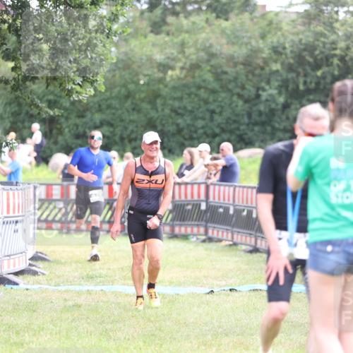21.06.2026 - 29. Vierlanden-Triathlon Andreas Tolksdorf http://msf.ph/oto/9882492 21.06.2026 11:23:08 Ziel 443, 471, 475, 443, 471, 475 meine-sportfotos.de