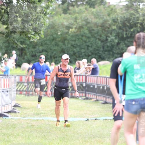 21.06.2026 - 29. Vierlanden-Triathlon Andreas Tolksdorf http://msf.ph/oto/9882510 21.06.2026 11:23:08 Ziel 443, 471, 475, 443, 471, 475 meine-sportfotos.de