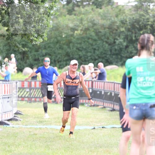 21.06.2026 - 29. Vierlanden-Triathlon Andreas Tolksdorf http://msf.ph/oto/9882545 21.06.2026 11:23:08 Ziel 443, 471, 475, 443, 471, 475 meine-sportfotos.de