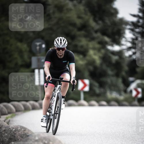 21.06.2026 - 29. Vierlanden-Triathlon H.Heesch http://msf.ph/oto/9882600 21.06.2026 10:34:40 Radfahren 166, 178, 219, 363, 414, 554, 560 meine-sportfotos.de