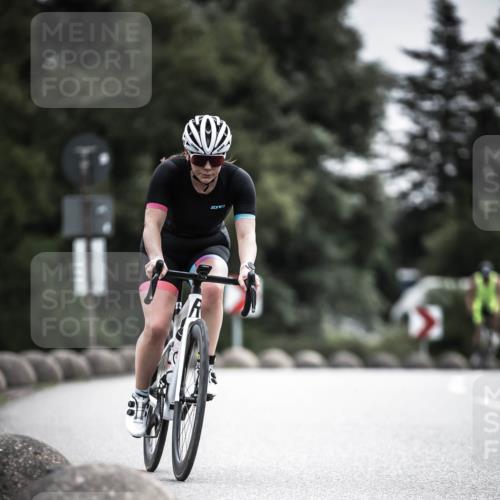 21.06.2026 - 29. Vierlanden-Triathlon H.Heesch http://msf.ph/oto/9882627 21.06.2026 10:34:40 Radfahren 166, 178, 219, 363, 414, 554, 560 meine-sportfotos.de