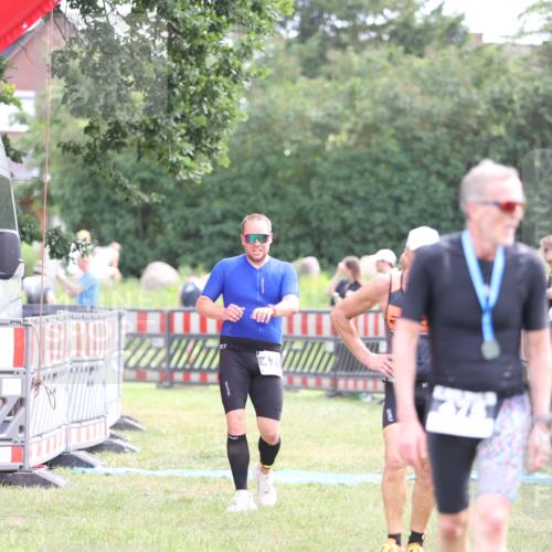 21.06.2026 - 29. Vierlanden-Triathlon Andreas Tolksdorf http://msf.ph/oto/9882648 21.06.2026 11:23:10 Ziel 443, 471, 625, 443, 471, 625 meine-sportfotos.de