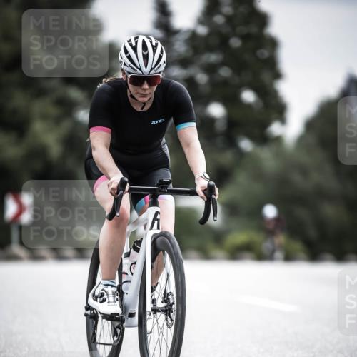 21.06.2026 - 29. Vierlanden-Triathlon H.Heesch http://msf.ph/oto/9882710 21.06.2026 10:34:40 Radfahren 166, 178, 219, 363, 414, 554, 560 meine-sportfotos.de