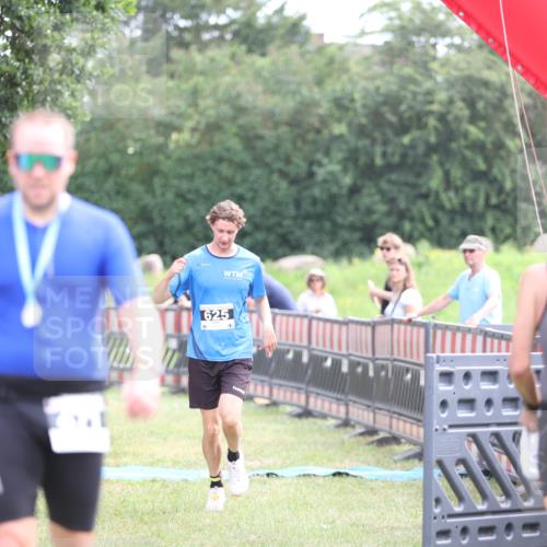 21.06.2026 - 29. Vierlanden-Triathlon Andreas Tolksdorf http://msf.ph/oto/9882716 21.06.2026 11:23:21 Ziel 625, 625 meine-sportfotos.de