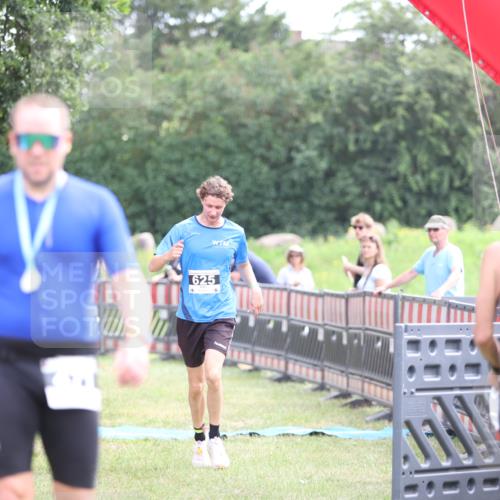 21.06.2026 - 29. Vierlanden-Triathlon Andreas Tolksdorf http://msf.ph/oto/9882725 21.06.2026 11:23:21 Ziel 625, 625 meine-sportfotos.de