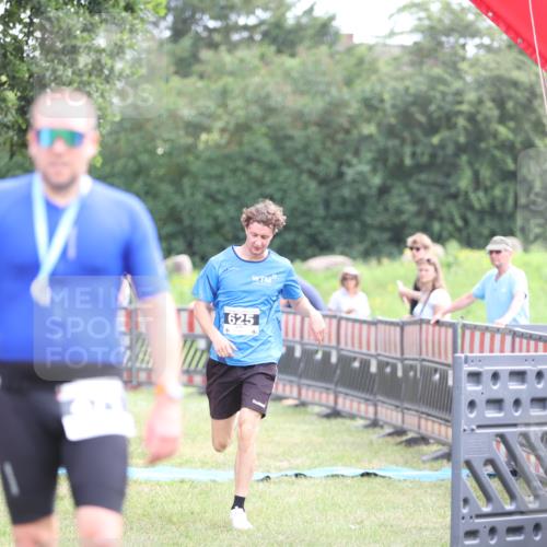 21.06.2026 - 29. Vierlanden-Triathlon Andreas Tolksdorf http://msf.ph/oto/9882755 21.06.2026 11:23:21 Ziel 625, 625 meine-sportfotos.de