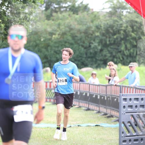 21.06.2026 - 29. Vierlanden-Triathlon Andreas Tolksdorf http://msf.ph/oto/9882781 21.06.2026 11:23:21 Ziel 625, 625 meine-sportfotos.de