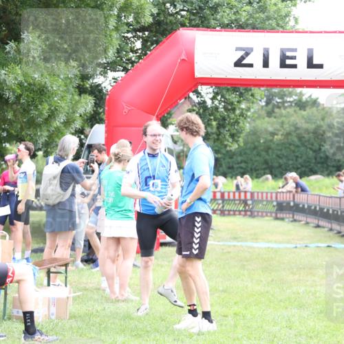 21.06.2026 - 29. Vierlanden-Triathlon Andreas Tolksdorf http://msf.ph/oto/9882844 21.06.2026 11:23:32 Ziel  meine-sportfotos.de