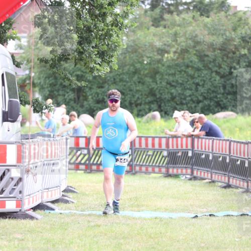 21.06.2026 - 29. Vierlanden-Triathlon Andreas Tolksdorf http://msf.ph/oto/9882917 21.06.2026 11:24:11 Ziel 344, 344 meine-sportfotos.de