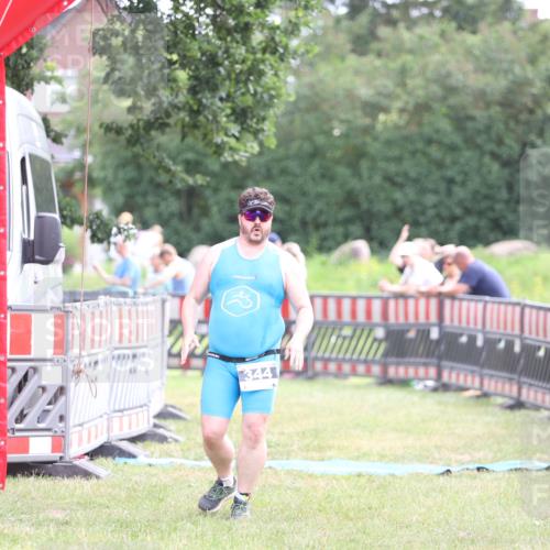 21.06.2026 - 29. Vierlanden-Triathlon Andreas Tolksdorf http://msf.ph/oto/9882951 21.06.2026 11:24:12 Ziel 344, 344 meine-sportfotos.de