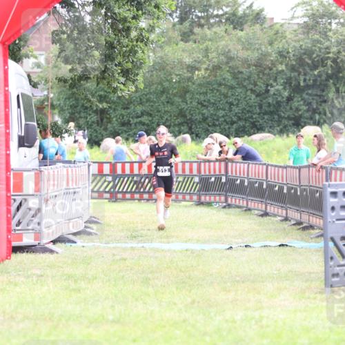 21.06.2026 - 29. Vierlanden-Triathlon Andreas Tolksdorf http://msf.ph/oto/9883067 21.06.2026 11:25:21 Ziel 513, 513 meine-sportfotos.de