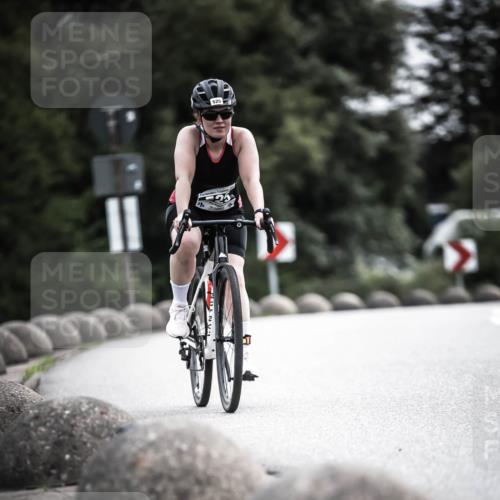 21.06.2026 - 29. Vierlanden-Triathlon H.Heesch http://msf.ph/oto/9883128 21.06.2026 10:35:04 Radfahren 47, 157, 187, 320, 334, 525 meine-sportfotos.de
