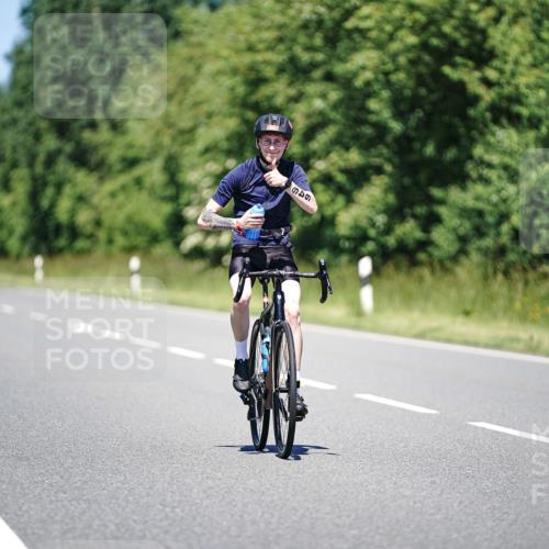 21.06.2026 - Viking Triathlon Michael Burmester http://msf.ph/oto/9883328 21.06.2026 14:01:23 Radfahren  meine-sportfotos.de