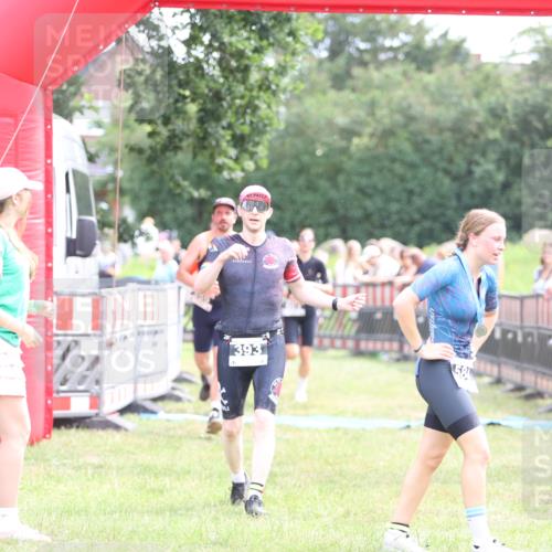 21.06.2026 - 29. Vierlanden-Triathlon Andreas Tolksdorf http://msf.ph/oto/9883367 21.06.2026 11:25:45 Ziel 357, 359, 393, 603, 357, 359, 393, 603 meine-sportfotos.de