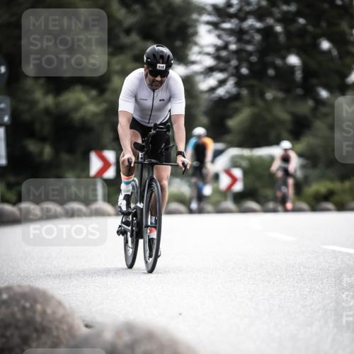21.06.2026 - 29. Vierlanden-Triathlon H.Heesch http://msf.ph/oto/9883422 21.06.2026 10:35:24 Radfahren 43, 112, 291 meine-sportfotos.de