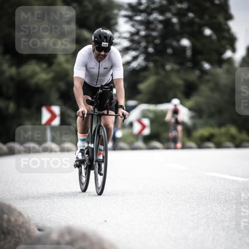 21.06.2026 - 29. Vierlanden-Triathlon H.Heesch http://msf.ph/oto/9883438 21.06.2026 10:35:24 Radfahren 43, 112, 291 meine-sportfotos.de