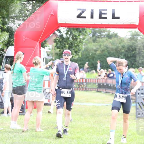 21.06.2026 - 29. Vierlanden-Triathlon Andreas Tolksdorf http://msf.ph/oto/9883451 21.06.2026 11:25:50 Ziel 357, 359, 603, 357, 359, 603 meine-sportfotos.de