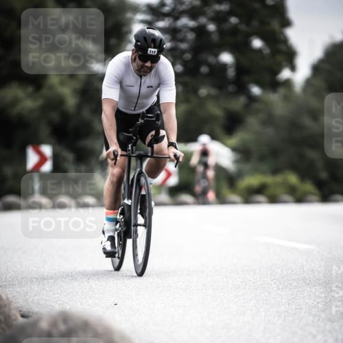 21.06.2026 - 29. Vierlanden-Triathlon H.Heesch http://msf.ph/oto/9883463 21.06.2026 10:35:24 Radfahren 43, 112, 291 meine-sportfotos.de
