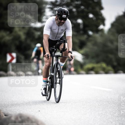 21.06.2026 - 29. Vierlanden-Triathlon H.Heesch http://msf.ph/oto/9883482 21.06.2026 10:35:24 Radfahren 43, 112, 291 meine-sportfotos.de