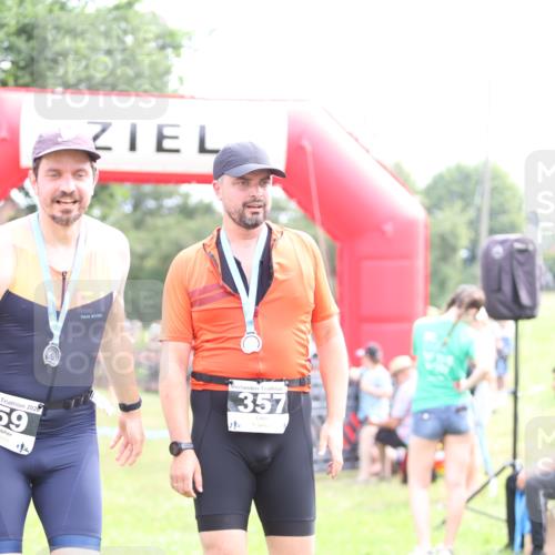 21.06.2026 - 29. Vierlanden-Triathlon Andreas Tolksdorf http://msf.ph/oto/9883494 21.06.2026 11:26:00 Ziel 477, 562, 477, 562 meine-sportfotos.de