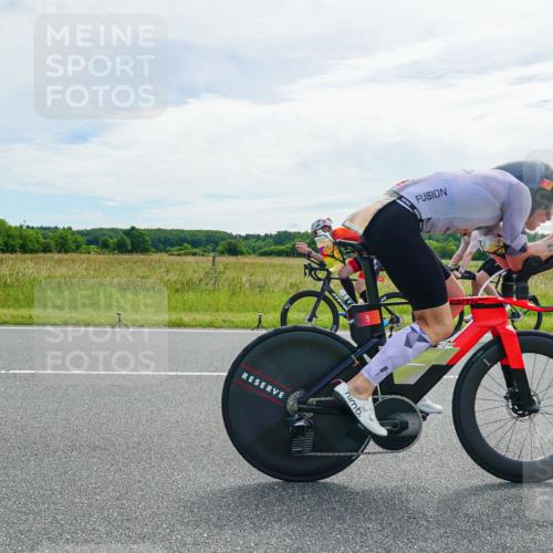 21.06.2026 - Viking Triathlon Michael Burmester http://msf.ph/oto/9883516 21.06.2026 11:01:38 Radfahren 9, 55, 425, 526 meine-sportfotos.de