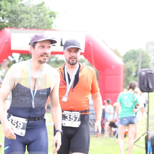 21.06.2026 - 29. Vierlanden-Triathlon Andreas Tolksdorf http://msf.ph/oto/9883541 21.06.2026 11:26:00 Ziel 477, 562, 477, 562 meine-sportfotos.de