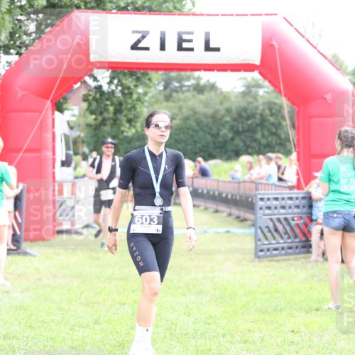 21.06.2026 - 29. Vierlanden-Triathlon Andreas Tolksdorf http://msf.ph/oto/9883560 21.06.2026 11:26:03 Ziel 477, 562, 477, 562 meine-sportfotos.de