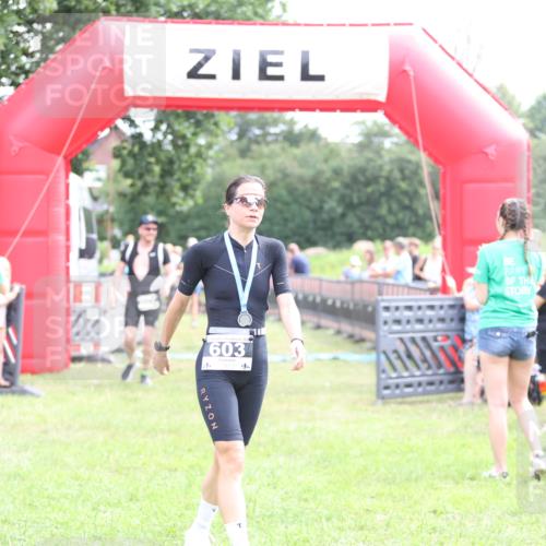 21.06.2026 - 29. Vierlanden-Triathlon Andreas Tolksdorf http://msf.ph/oto/9883574 21.06.2026 11:26:03 Ziel 477, 562, 477, 562 meine-sportfotos.de